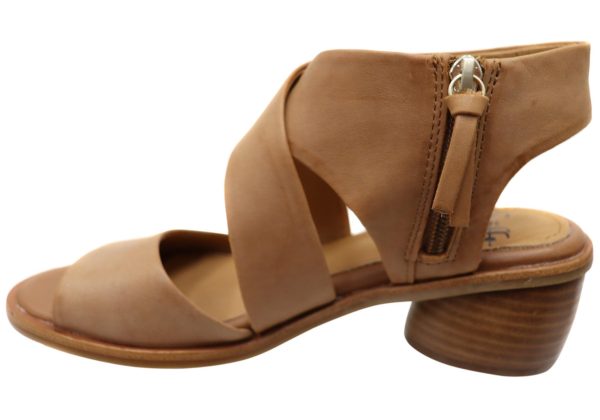 Sofft Women's Camille Heeled Sandal, Luggage, 8.5